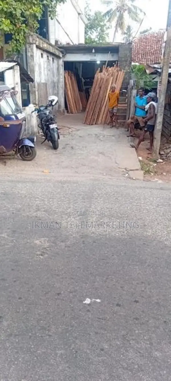 Commercial Building with Land for Sale in Moratuwa