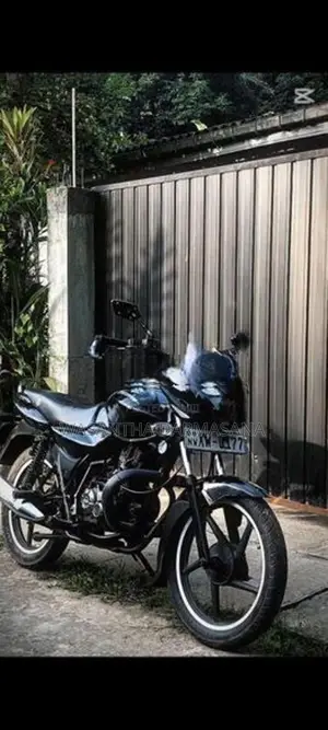 Bajaj Discover 2012
