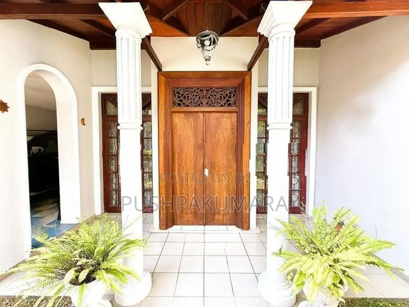 House for Sale in Nugegoda ( FILE NO 68E)