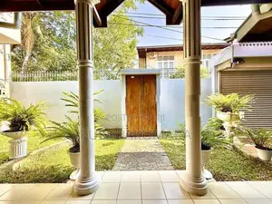 House for Sale in Nugegoda ( FILE NO 68E)
