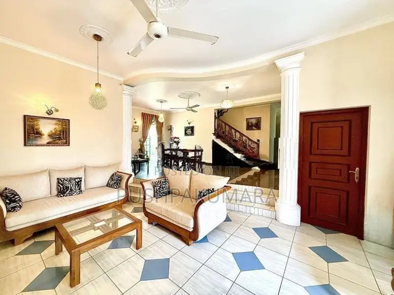 House for Sale in Nugegoda ( FILE NO 68E)