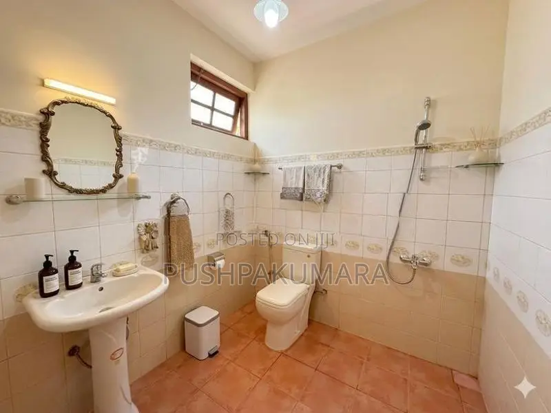 House for Sale in Nugegoda ( FILE NO 68E)