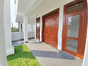 Newly Build Luxury Three Storey House for Sale Kahathuduwa