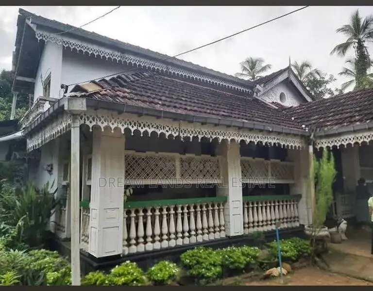 9BED HOUSE FOR SALE IN AVISSAWELLA (SP1169)