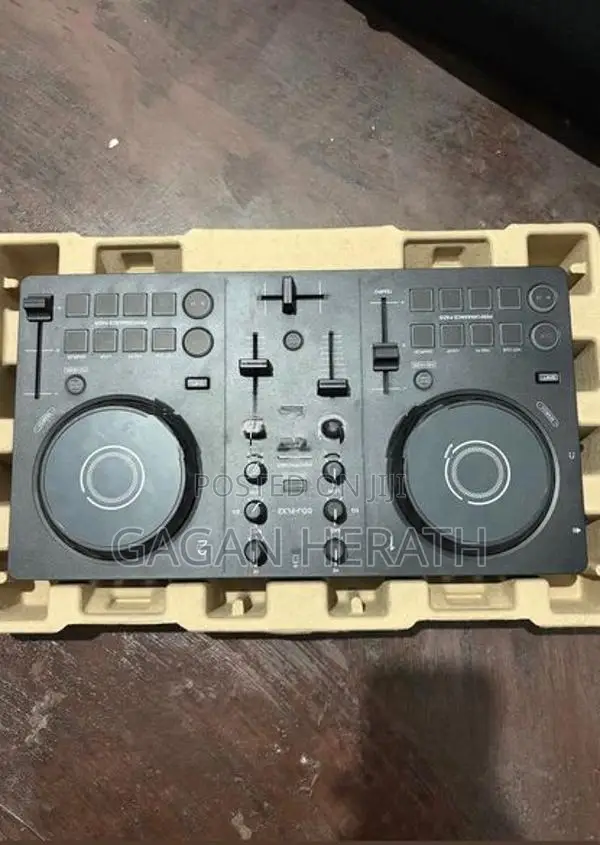 Ddj Flx 2 with Pioneer Hdj Cue 1