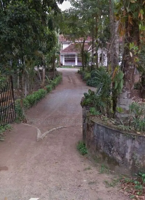 9BED HOUSE FOR SALE IN AVISSAWELLA (SP1169)