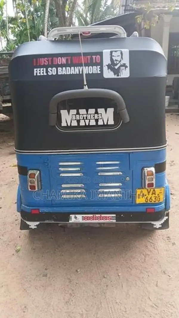 Bajaj RE 2009