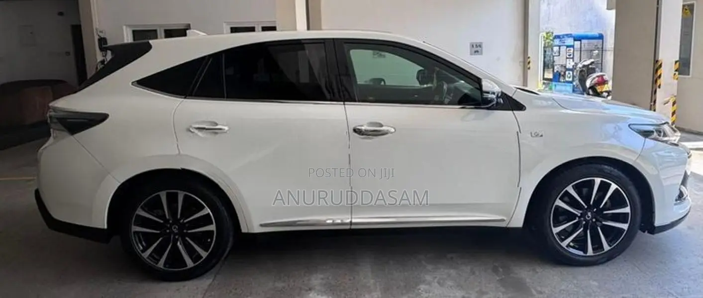 Toyota Harrier GS 2016