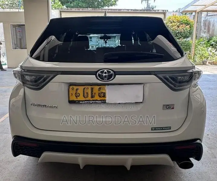 Toyota Harrier GS 2016