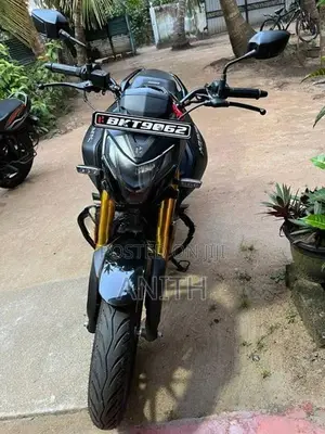 Hero Hunk 160R 4V 2026