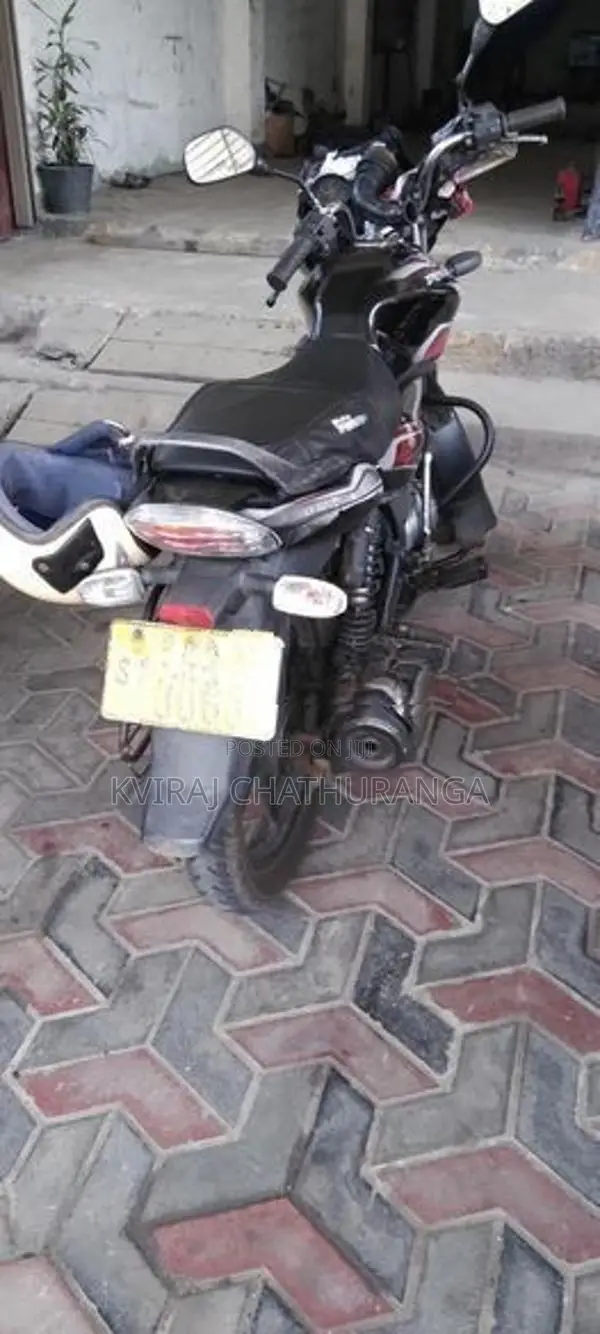 Bajaj Discover 100 2010