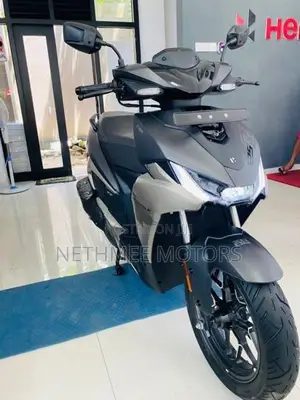 Hero XOOM 125R 2026