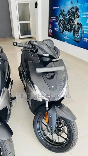 Hero XOOM 125R 2026