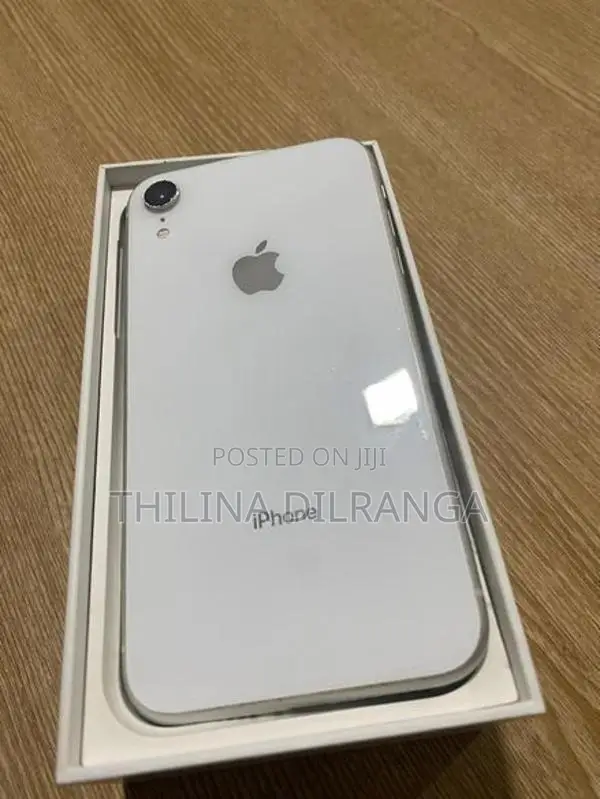 Apple iPhone XR (Used)