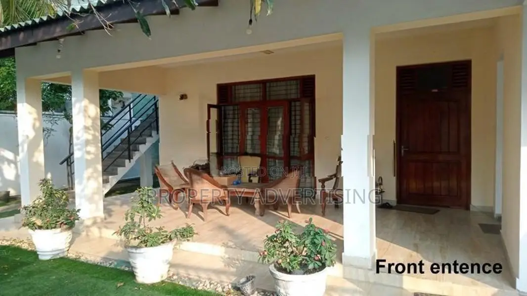 5BR House for Sale in Boralesgamuwa