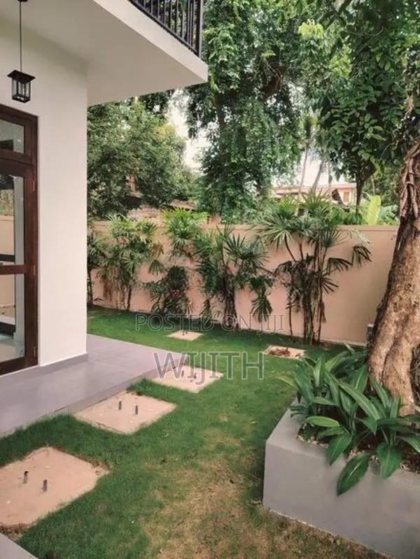 Brand New House for Sale in Pannipitiya Highlevel Road.