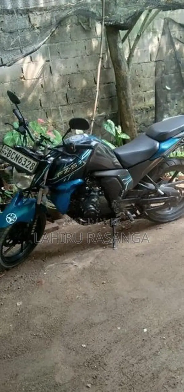 Yamaha FZs V2 2015