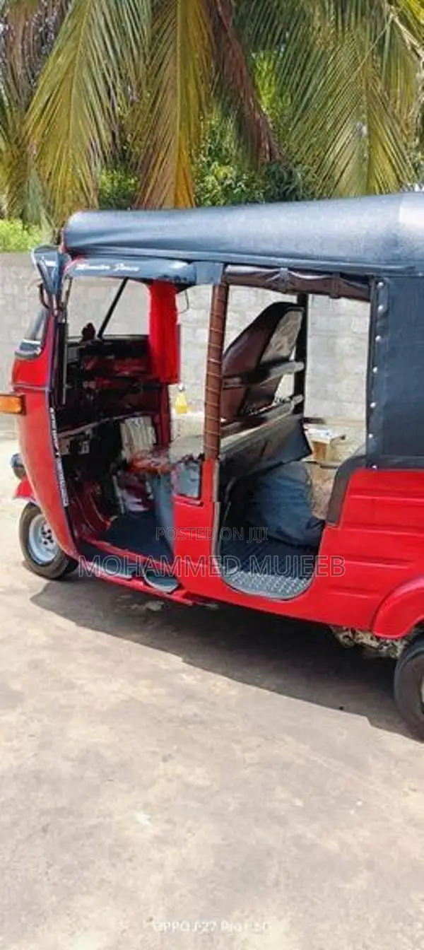 Bajaj RE 2006