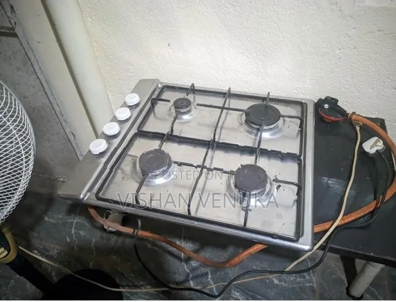 Gas Cooker with Electric Ignition
