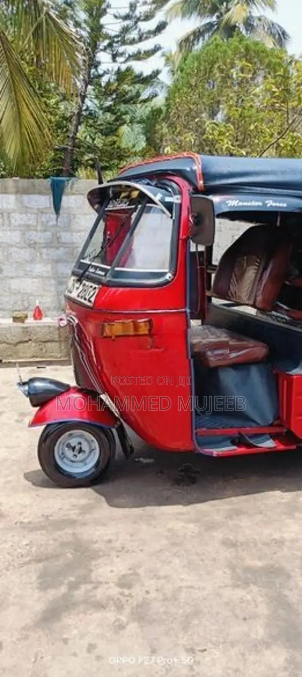 Bajaj RE 2006