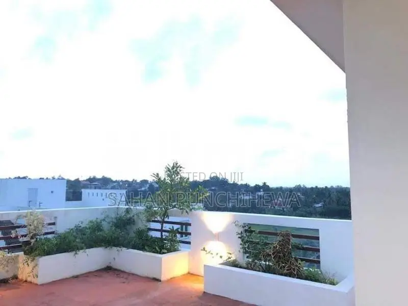 Modern 2 Storey House for Sale in Piliyanda
