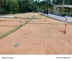 Land for Sale at Homagama City Limits (Urban Life)