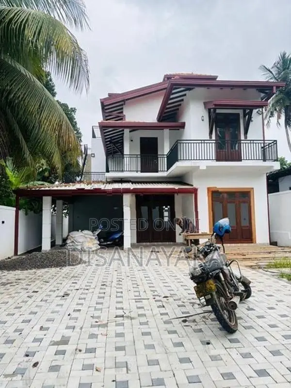 Super Two Storey House for Sale in Athurugiriya Ds40907
