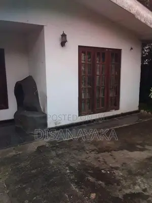 Old House for Sale in Rajagiriya Ds10