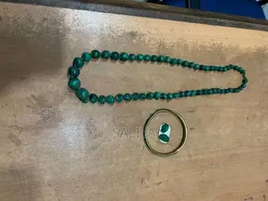 Neckless African Antique Malachite set