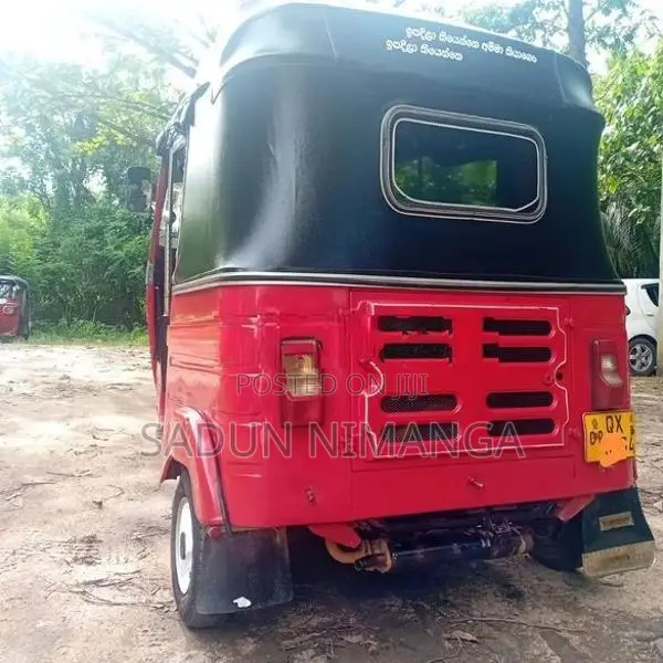 Bajaj RE 2010