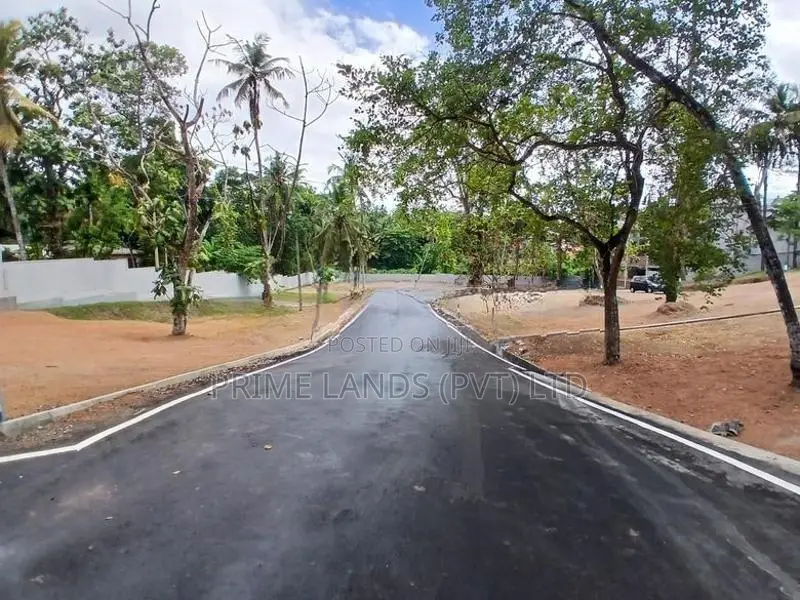 මහරගම පන්නිපිටිය නේවාසික බිම් කොටස් විකිණීම