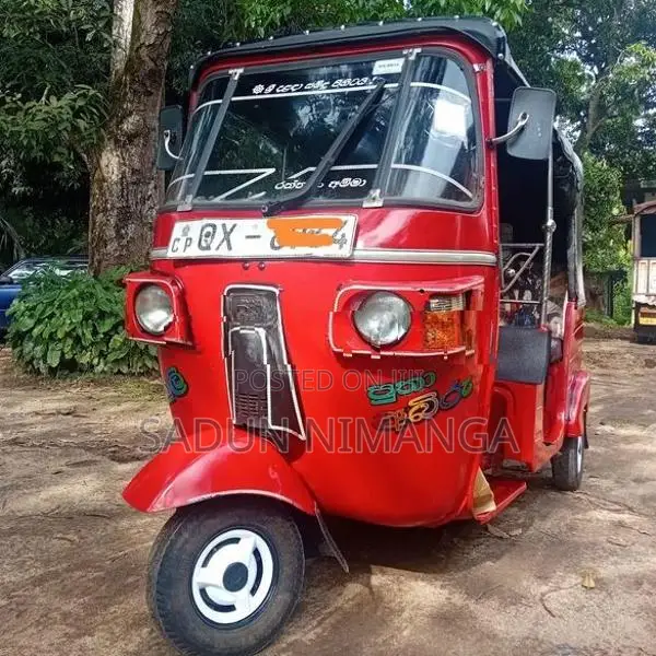 Bajaj RE 2010