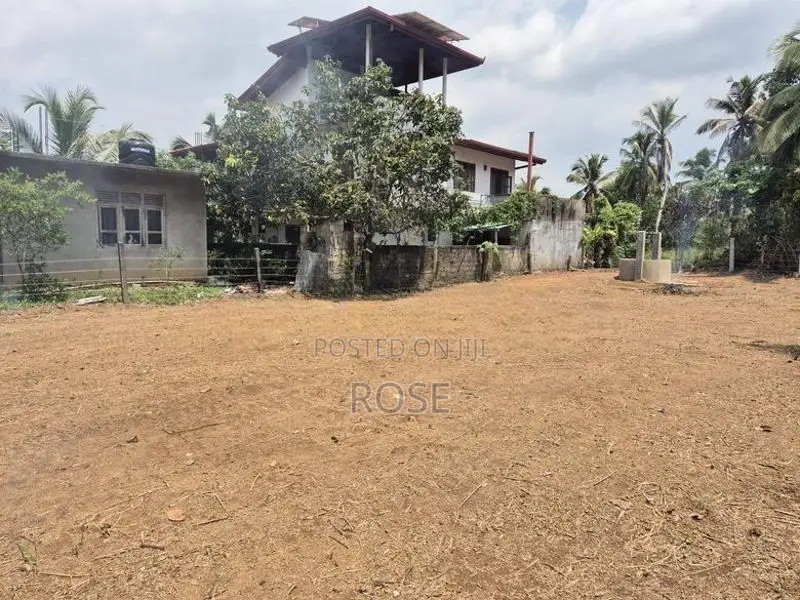 Land for Sale in Gampaha