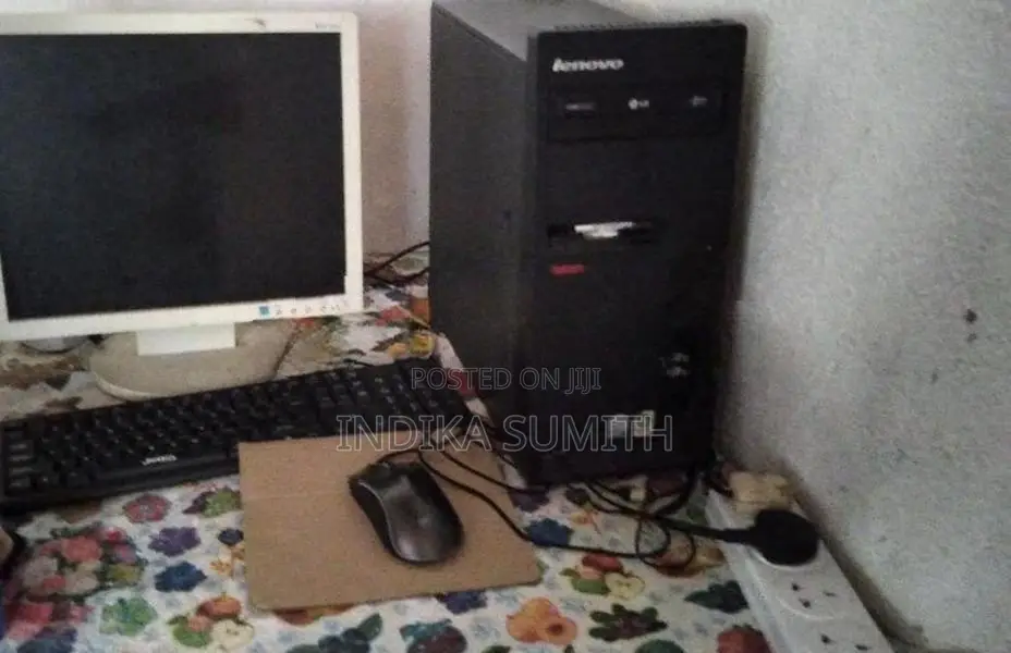 Lenovo Windows 11 Desktop