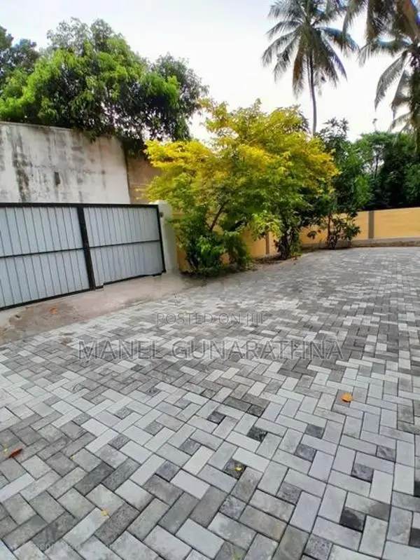 Newly Built House for Sale in Orutota Road, Gampaha