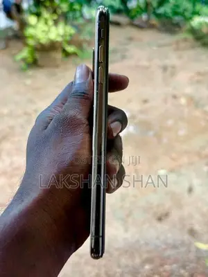Apple iPhone XS Max (Used)