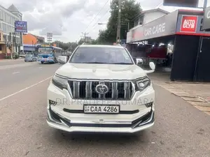 Toyota Land Cruiser Prado 2011