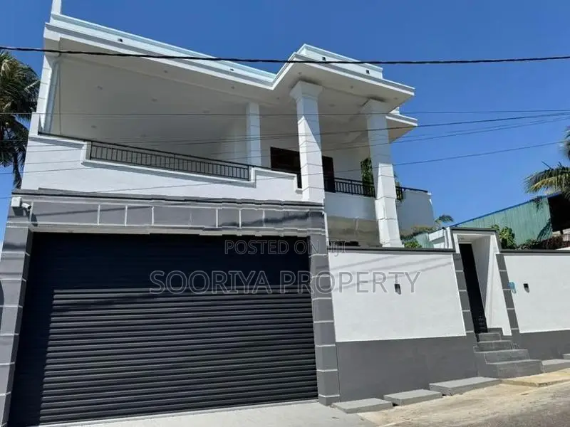 Luxury Brand New House for Sale in Piliyandala