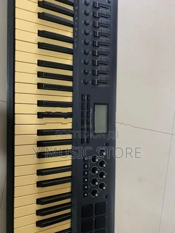 M Audio Axiom 61 Keyboard