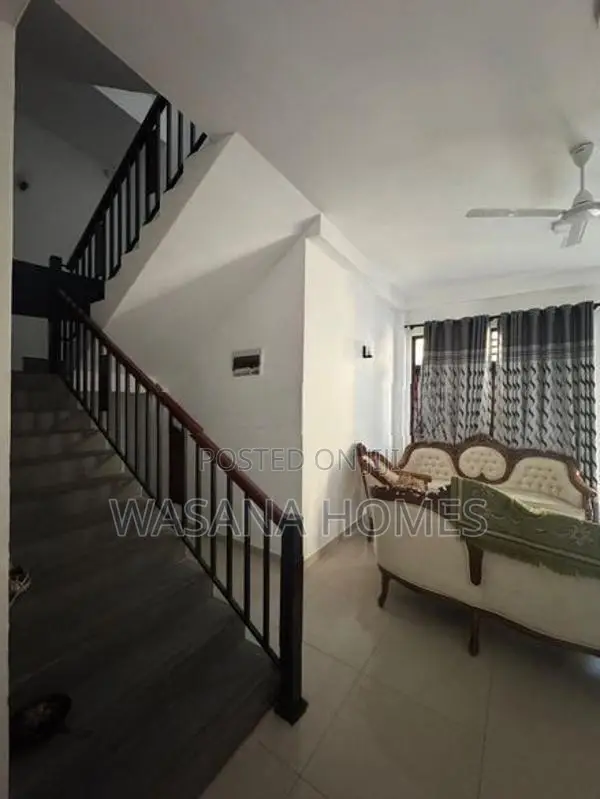 High Residential House with Land for Sale Kohuwala