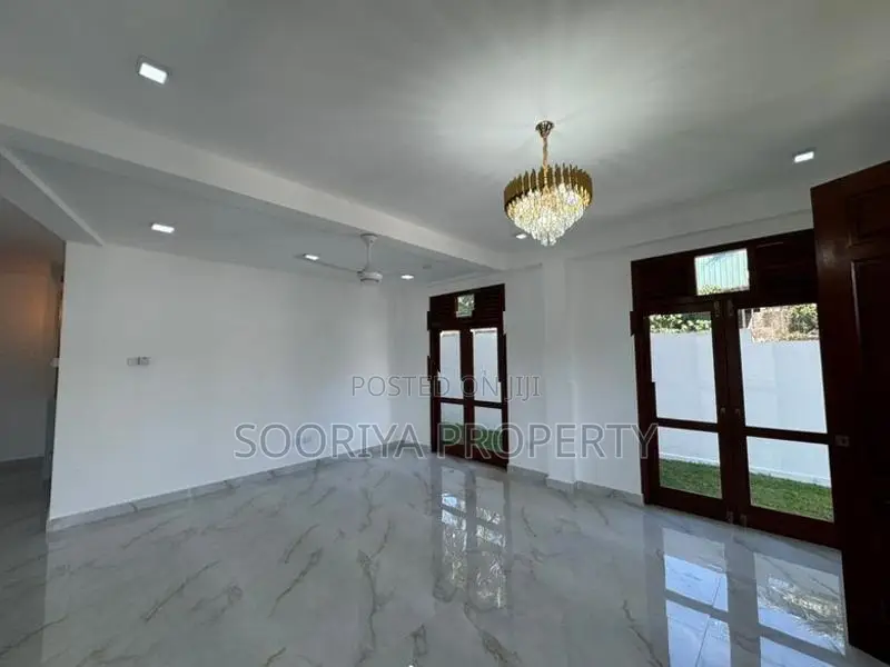 Luxury Brand New House for Sale in Piliyandala