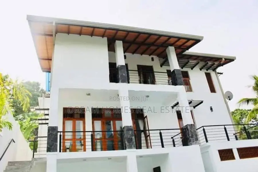 Super Luxury House for Sale in Talawatugoda