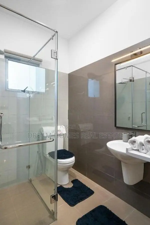 Brand New Luxury Resort Apartment with Pool Athurugiriya