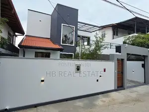 Piliyandala Architecture Designed Luxury Two Storey House for Sale