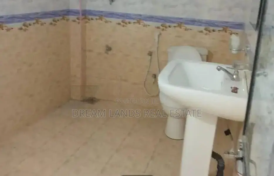 Upper floor for rent Athurugiriya