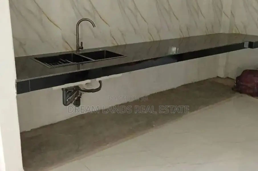 Upper floor for rent Athurugiriya