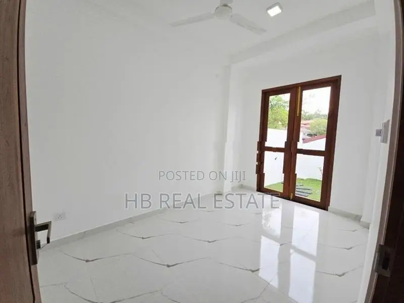 Piliyandala Architecture Designed Luxury Two Storey House for Sale