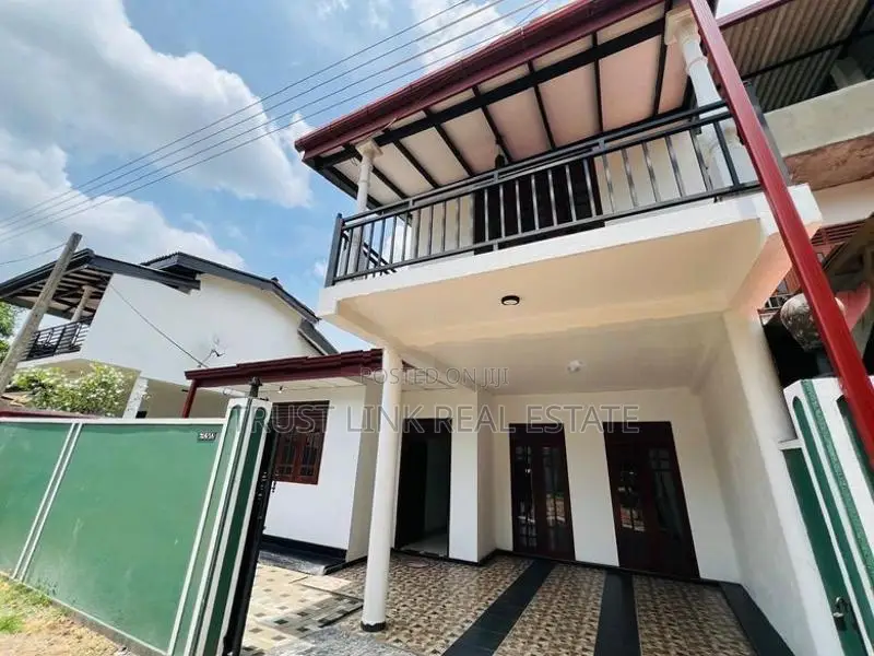 2 Storey House for Sale in Kadawatha (Gonahena) [Ref No.: 2595]