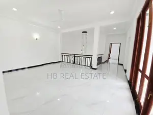 Piliyandala Architecture Designed Super Luxury Three Storey House