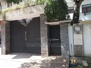 3 Story Well Built House for Sale in Kuliyapiteya